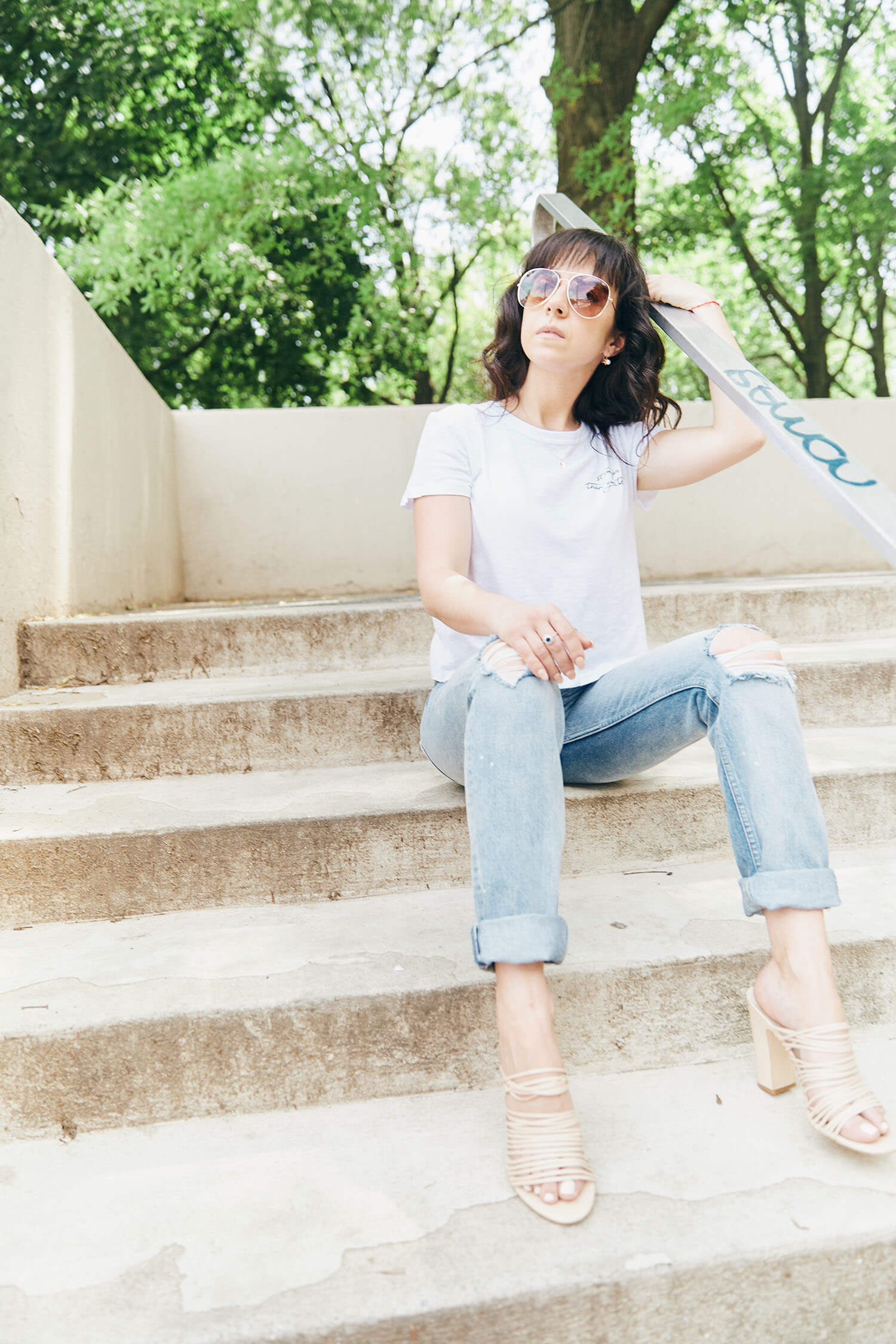 Simplest September outfit, jeans and perfect t-shirt crop white tee