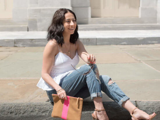 IMG_Philly-blogger-express-white-baby-doll-tank-american-eagle-distressed-boyfriend-jeans-steve-madden-sandals-clare-vivier-brown-clutch-with-hot-pink-stripe