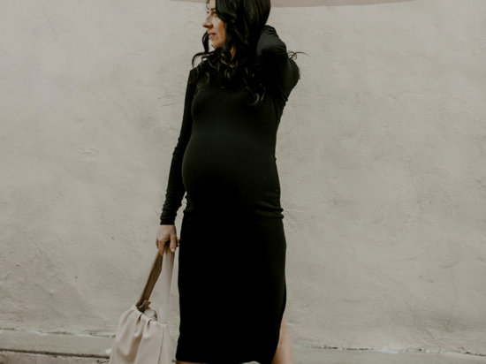 the sunday edit 34 weeks pregnant